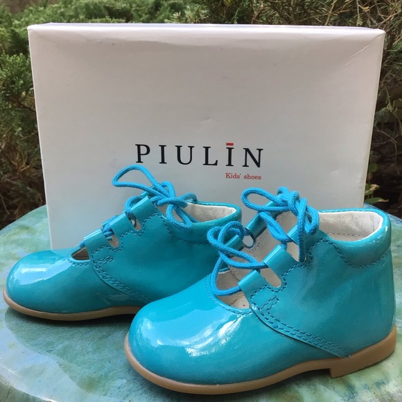 Piulin (18) BABY’S Leather patent lace-up Bottie in turquoise color, Imported. - Picture 3 of 8
